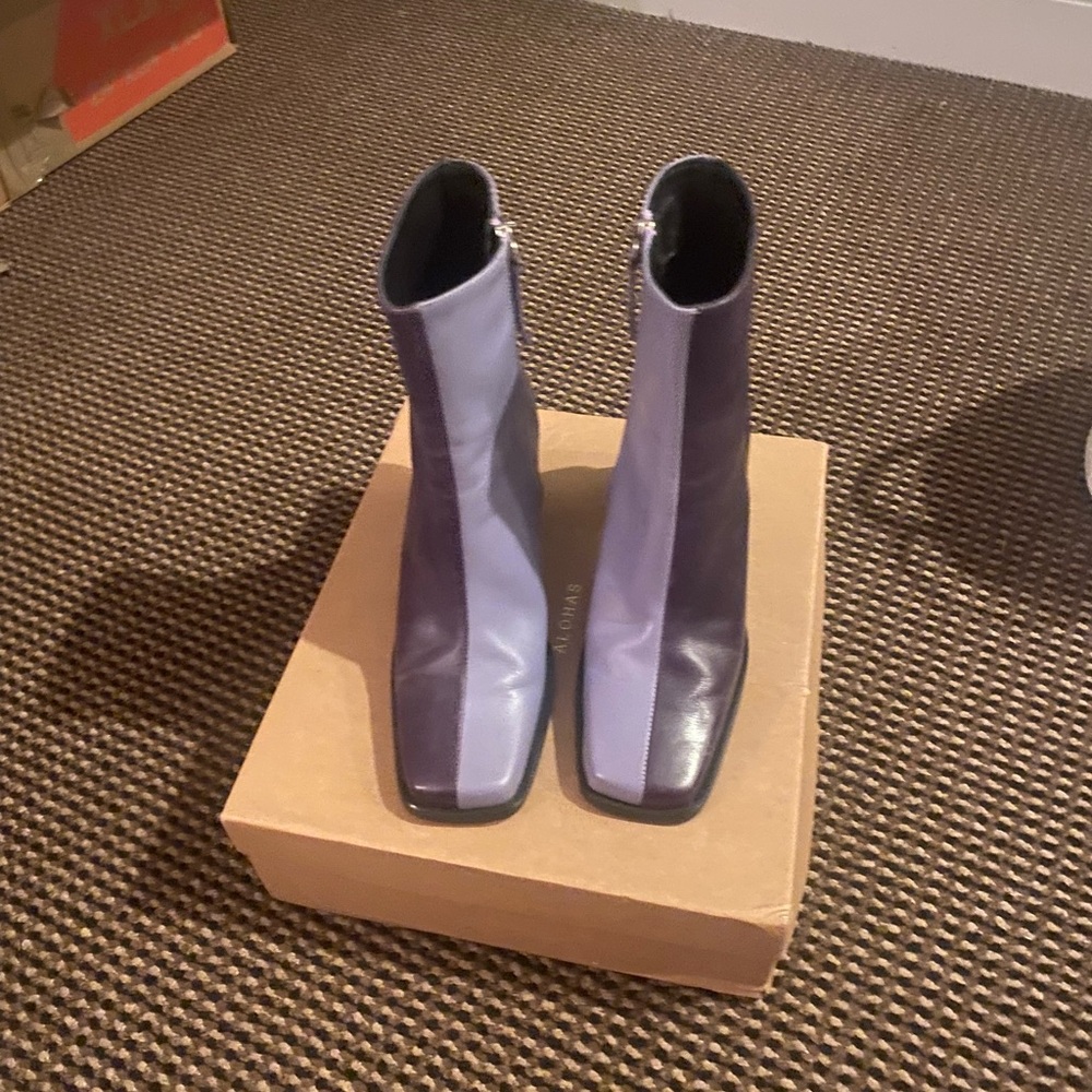Alohas Purple Two-Tone Ankle Boots